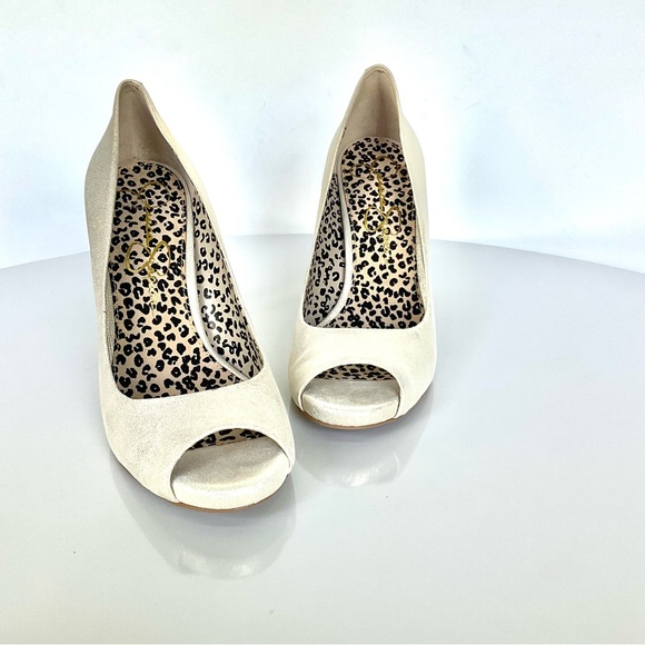 JS-SARAS, gold open-toe heels - Picture 2 of 13